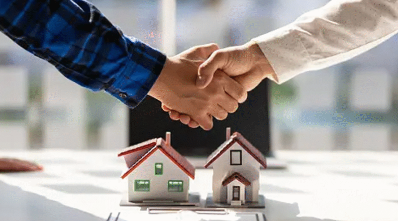 How Can a Real Estate Agent Help You Sell Your Home Faster?